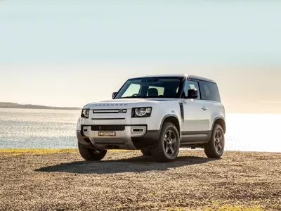 123oto THAY KÍNH XE Ô TÔ Land Rover Defender 90 tận nơi